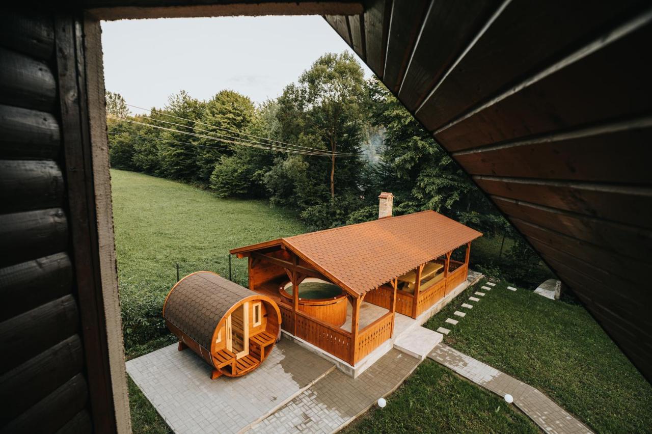Súgópatak Kulcsosház Izvoare (Harghita) Exterior foto
