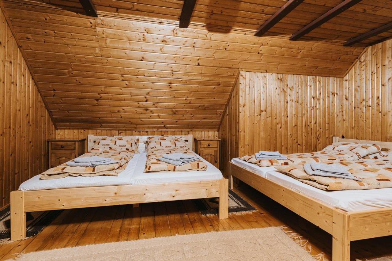 Súgópatak Kulcsosház Izvoare (Harghita) Exterior foto